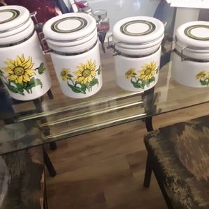 Kitchen locking jars